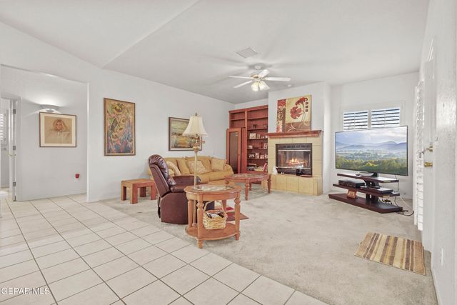 194 CHERRY HILL Lane, Santa Teresa, NM 88008