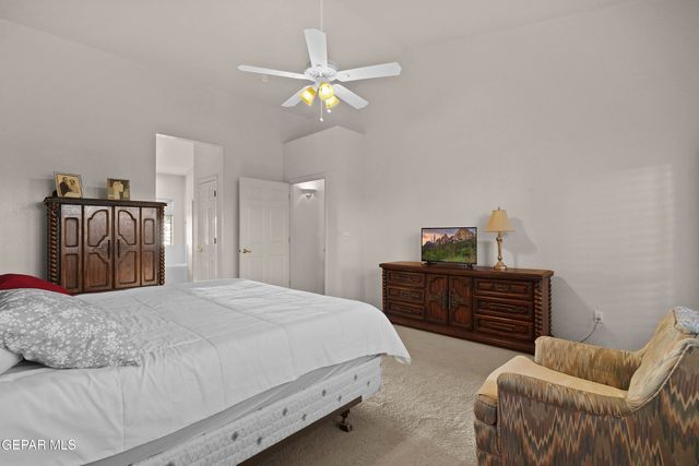 194 CHERRY HILL Lane, Santa Teresa, NM 88008