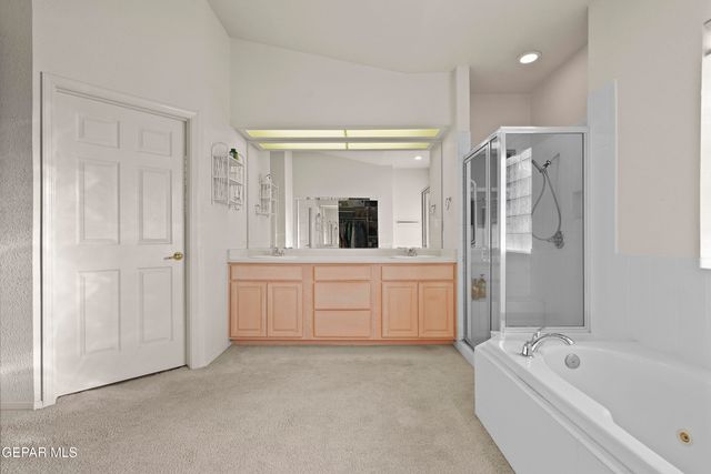 194 CHERRY HILL Lane, Santa Teresa, NM 88008