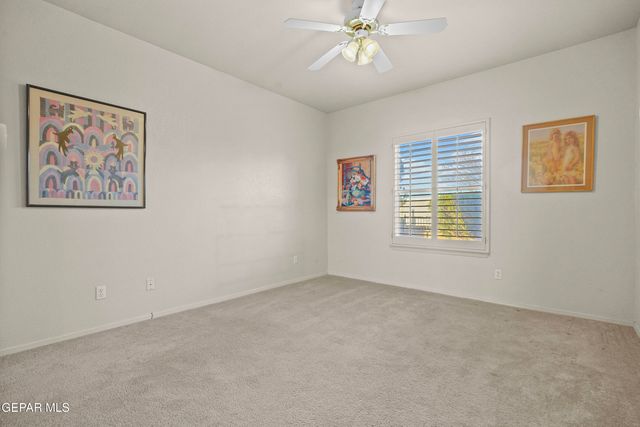 194 CHERRY HILL Lane, Santa Teresa, NM 88008