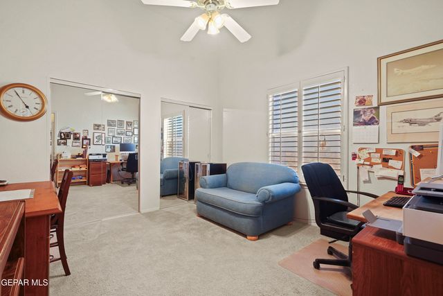 194 CHERRY HILL Lane, Santa Teresa, NM 88008