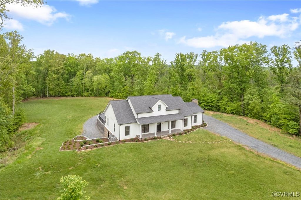 3162 Oak Hill Rd, Buckingham, VA 23921
