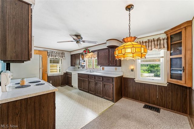 1108 Stuart Street NW, Massillon, OH 44646