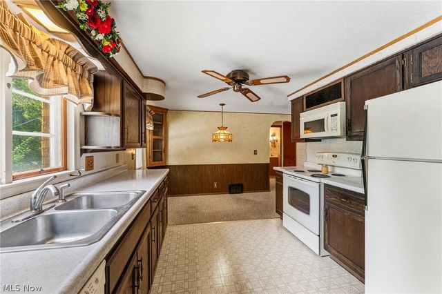 1108 Stuart Street NW, Massillon, OH 44646