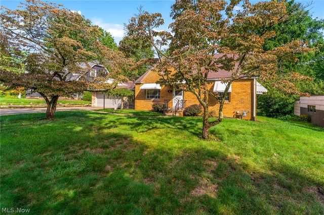 1108 Stuart Street NW, Massillon, OH 44646