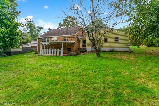 1108 Stuart Street NW, Massillon, OH 44646