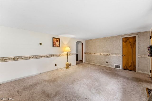 1108 Stuart Street NW, Massillon, OH 44646