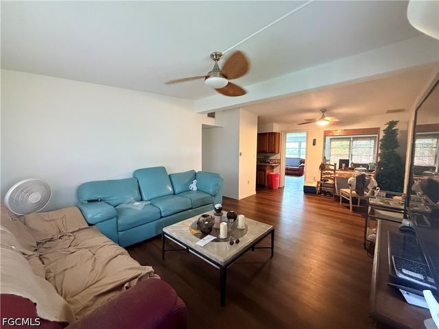 221 Brooks CT, North Fort Myers, FL 33917