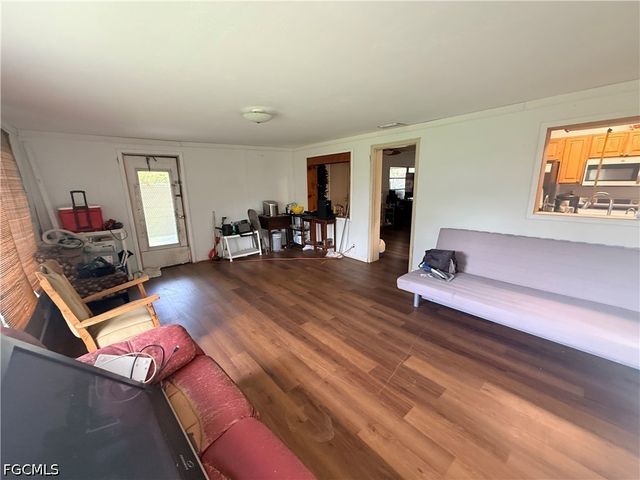 221 Brooks CT, North Fort Myers, FL 33917