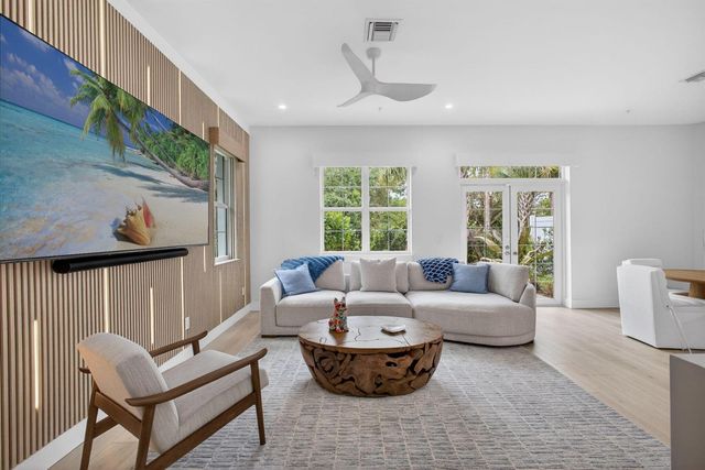 130 Water Pointe Place 7, Jupiter, FL 33477