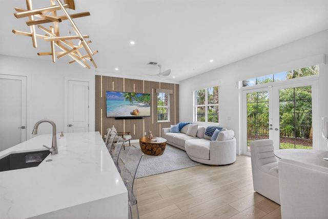130 Water Pointe Place 7, Jupiter, FL 33477