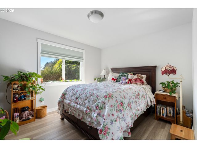 267 Se TIDE Ave, Lincoln City, OR 97367