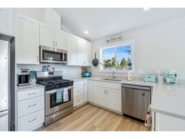 267 Se TIDE Ave, Lincoln City, OR 97367