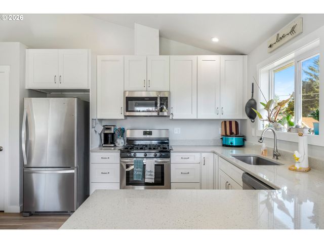 267 Se TIDE Ave, Lincoln City, OR 97367