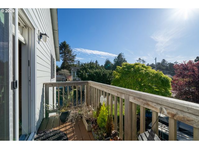 267 Se TIDE Ave, Lincoln City, OR 97367