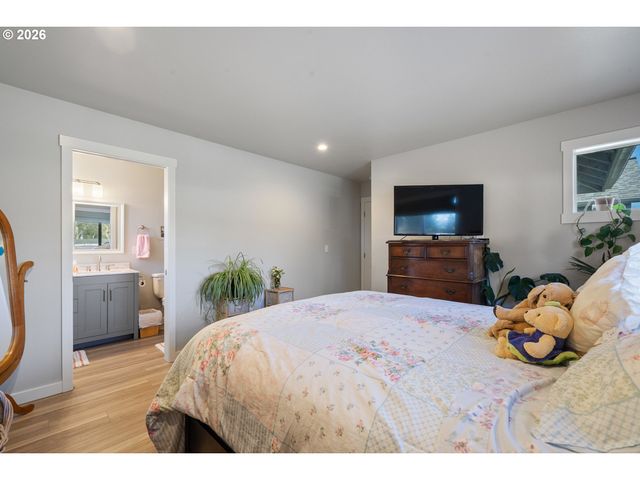 267 Se TIDE Ave, Lincoln City, OR 97367