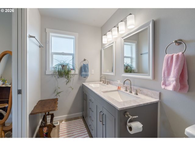 267 Se TIDE Ave, Lincoln City, OR 97367