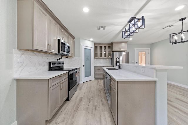 2505 Stewart Drive, Waco, TX 76708