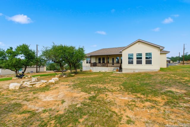 625 Crossman, Fischer, TX 78623