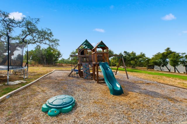 625 Crossman, Fischer, TX 78623