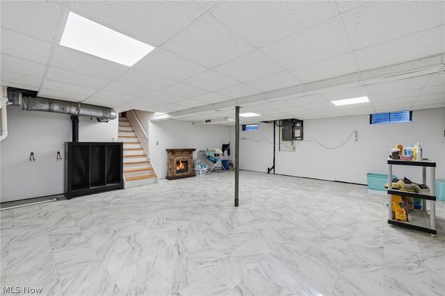 305 Parkland Oval, Brunswick, OH 44212