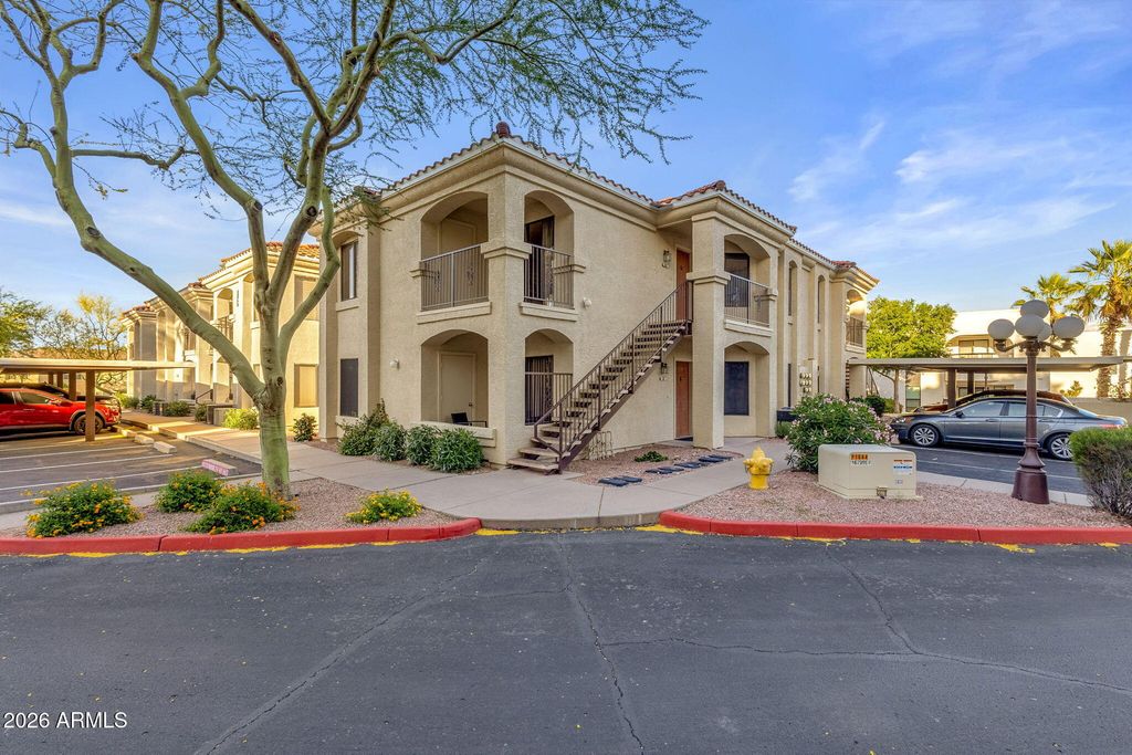 16715 E EL LAGO Boulevard 205, Fountain Hills, AZ 85268 — exterior