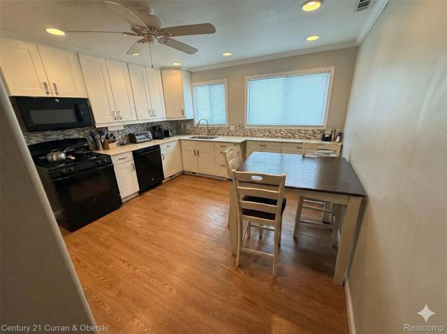 26427 Beaconsfield Street, Roseville, MI 48066