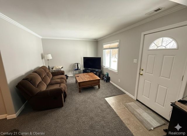 26427 Beaconsfield Street, Roseville, MI 48066