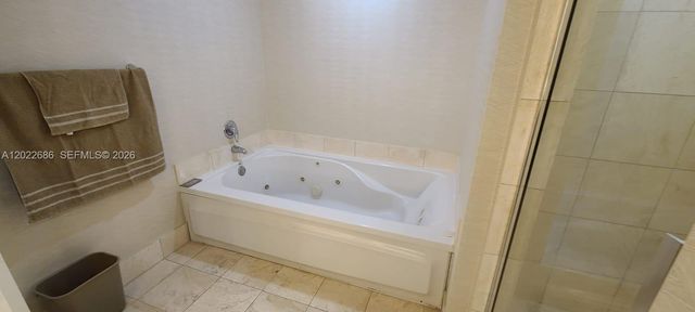 17375 Collins Ave 1007, Sunny Isles Beach, FL 33160
