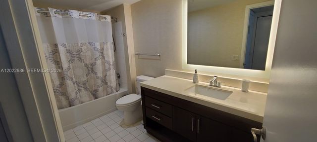 17375 Collins Ave 1007, Sunny Isles Beach, FL 33160