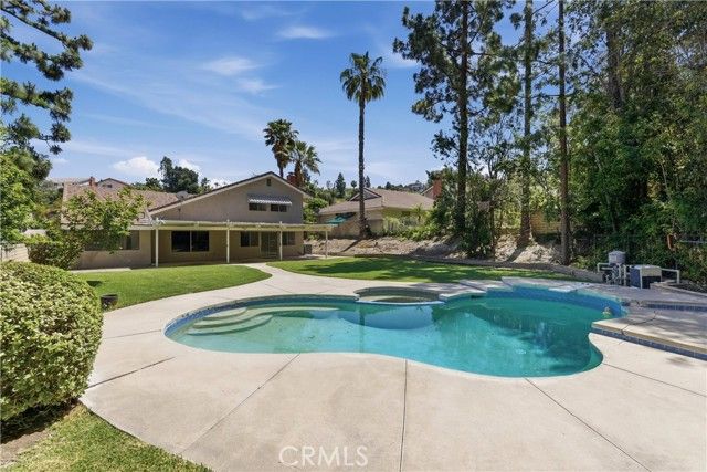 5415 E Willowick Circle, Anaheim, CA 92807