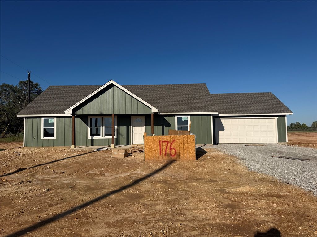 176 Altom Road, Springtown, TX 76082