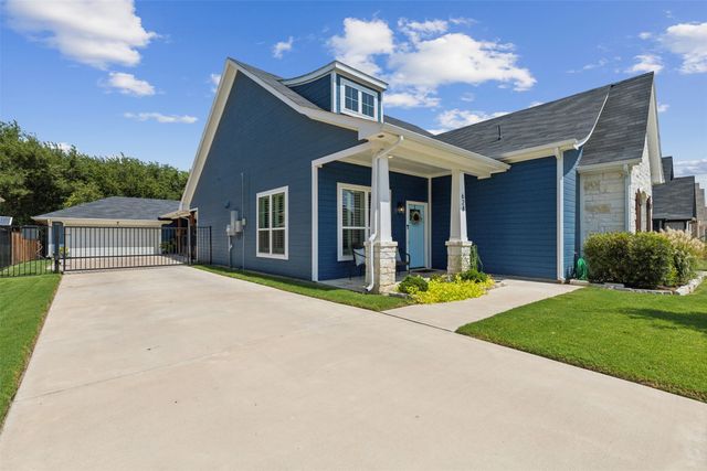 624 Joy Court, Burleson, TX 76028