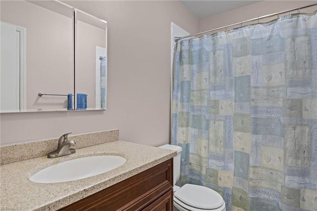 1195 OLD VFW Road, Pinnacle, NC 27043