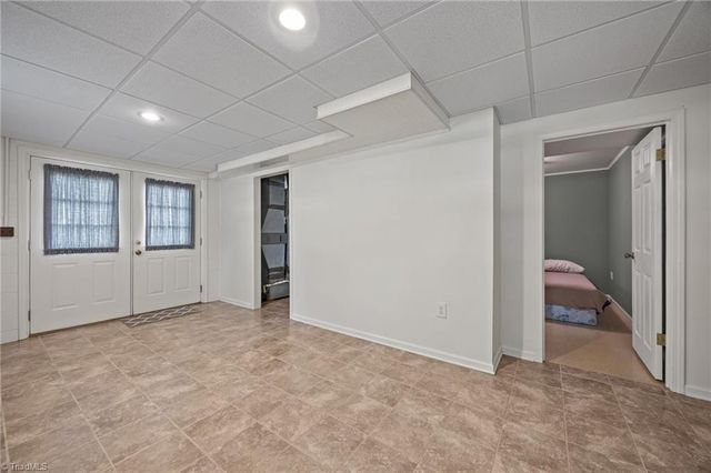 1195 OLD VFW Road, Pinnacle, NC 27043