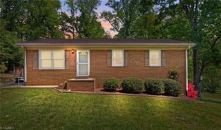 1195 OLD VFW Road, Pinnacle, NC 27043