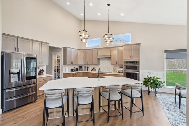 14103 SW Sunladen Drive SW, Reynoldsburg, OH 43068