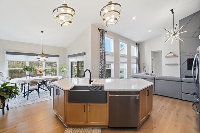 14103 SW Sunladen Drive SW, Reynoldsburg, OH 43068