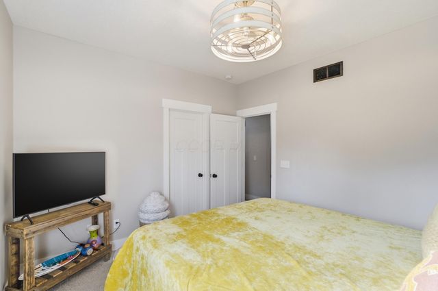 14103 SW Sunladen Drive SW, Reynoldsburg, OH 43068