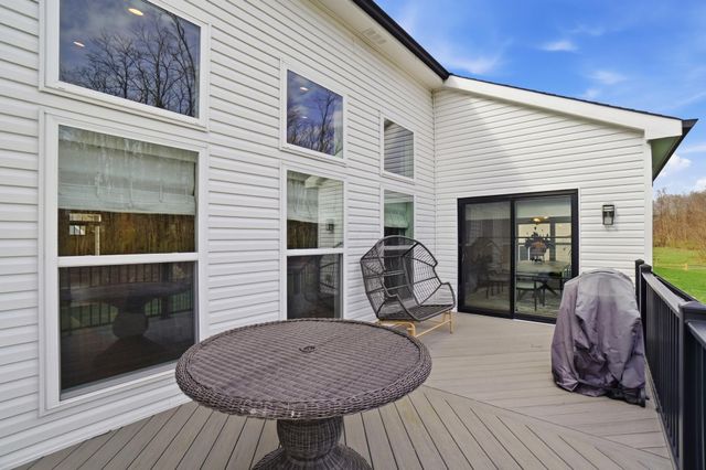 14103 SW Sunladen Drive SW, Reynoldsburg, OH 43068