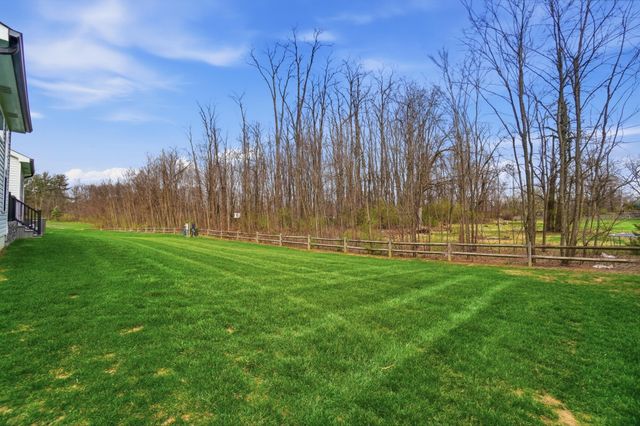 14103 SW Sunladen Drive SW, Reynoldsburg, OH 43068