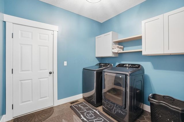 14103 SW Sunladen Drive SW, Reynoldsburg, OH 43068