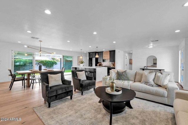 8537 E PASADENA Avenue, Scottsdale, AZ 85250