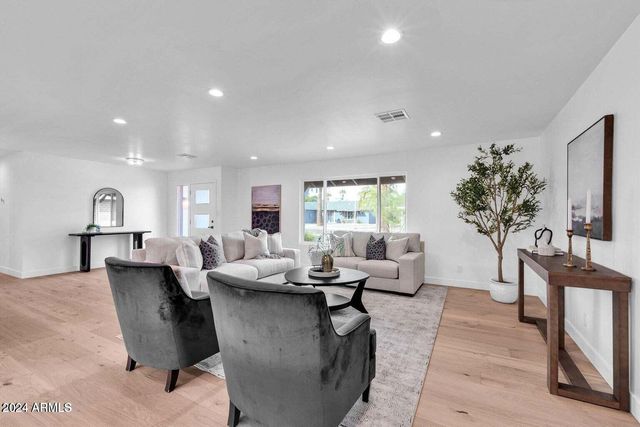 8537 E PASADENA Avenue, Scottsdale, AZ 85250