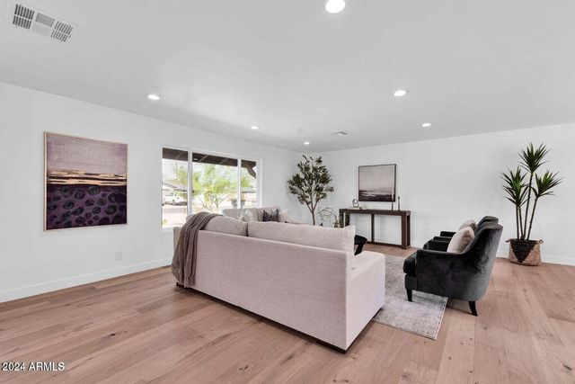 8537 E PASADENA Avenue, Scottsdale, AZ 85250