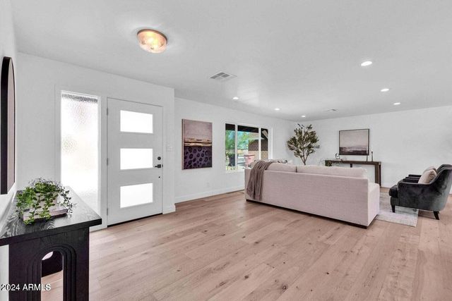 8537 E PASADENA Avenue, Scottsdale, AZ 85250