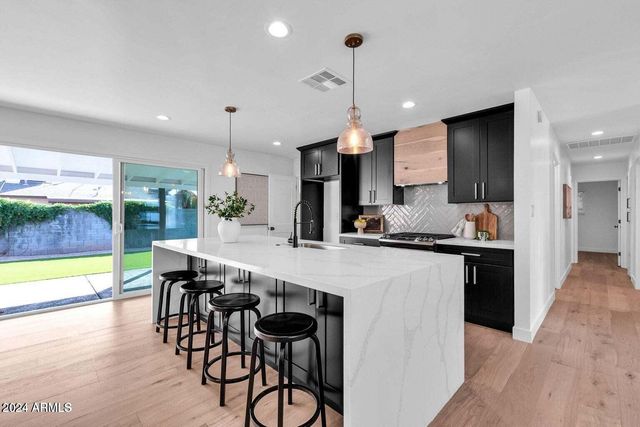 8537 E PASADENA Avenue, Scottsdale, AZ 85250