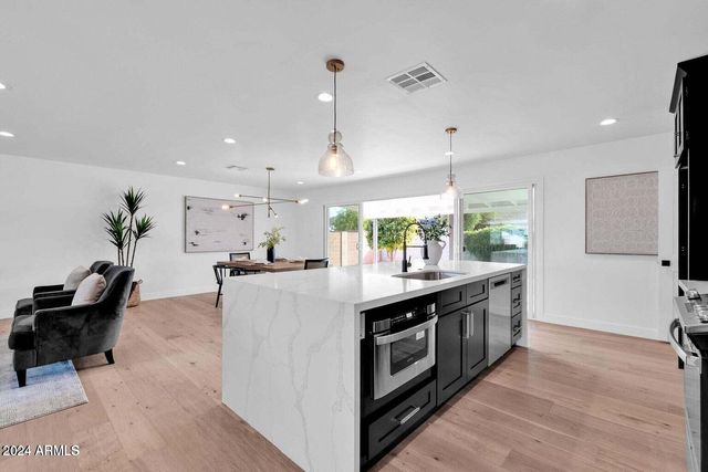 8537 E PASADENA Avenue, Scottsdale, AZ 85250