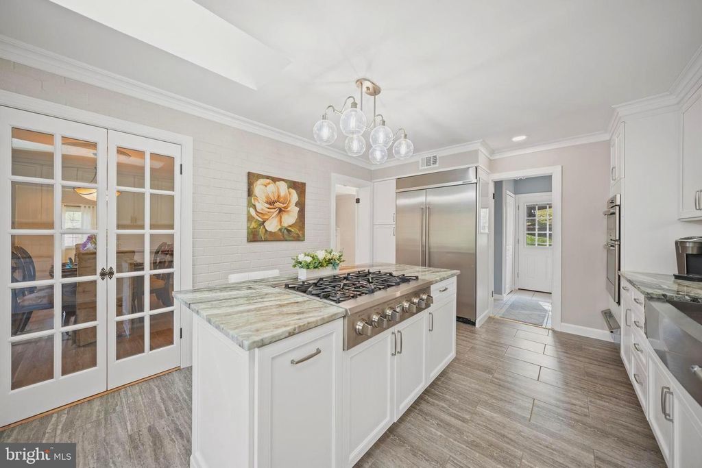 Image 17 of property listing at 12704 THERESA DR, Silver Spring, MD 20904