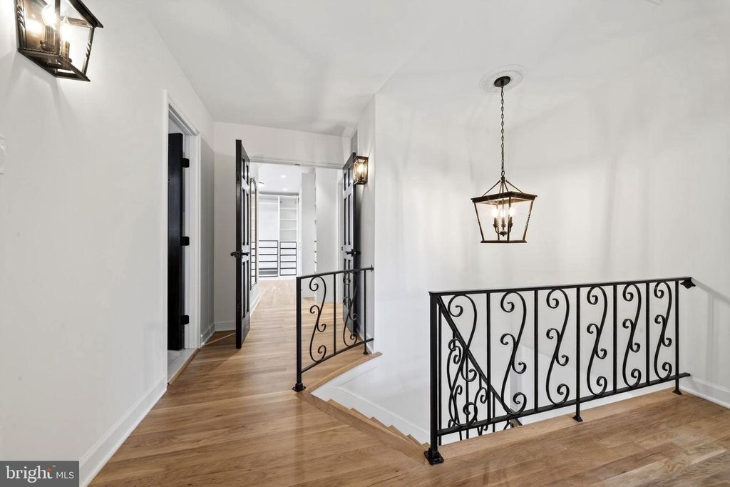 Image 28 of property listing at 12704 THERESA DR, Silver Spring, MD 20904